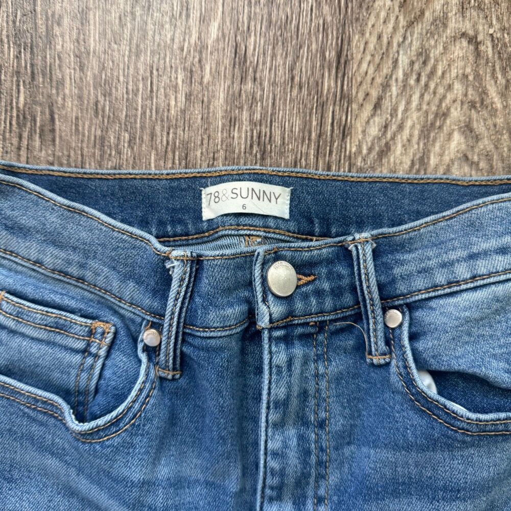 78&Sunny Women's jeans- size 6- straight leg- high waist